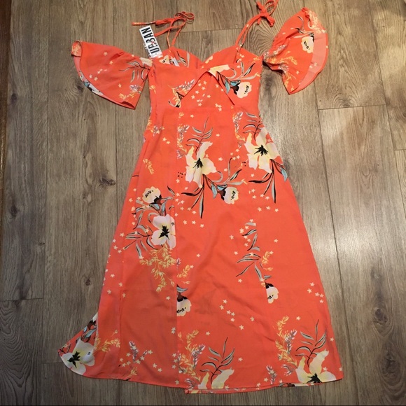 UO Boardwalk Off-The-Shoulder Midi Dress - Picture 8 of 10